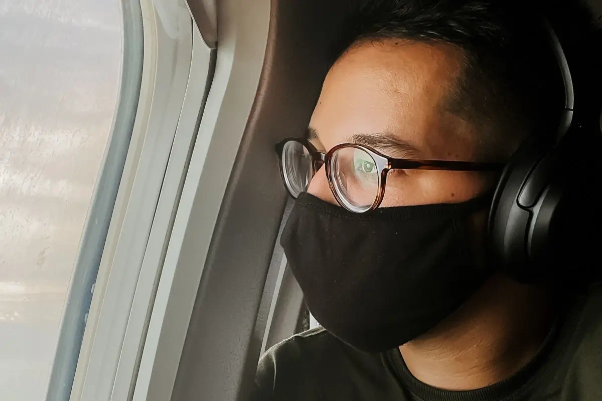 Gør flyveturen lidt behageligere med trådløse høretelefoner - 3 fordele